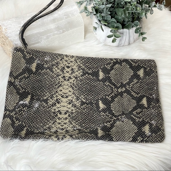 BANANA REPUBLIC leather clutch RARE Super Large Reptile Snakeskin Wristlet - Picture 4 of 9
